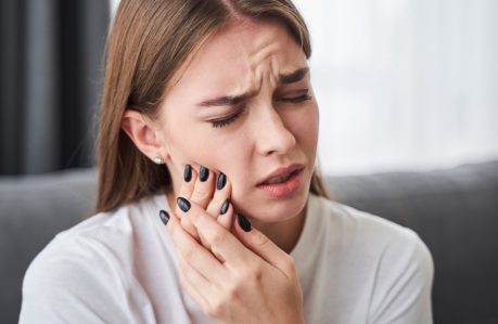 Common Dental Emergencies and How to Handle Them